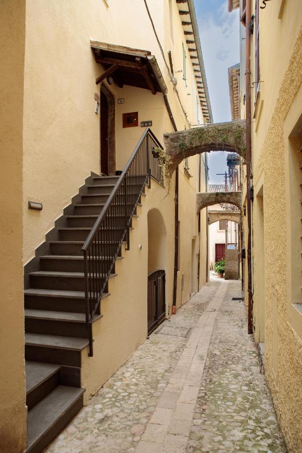 Nera Apartments SantʼAnatolia di Narco المظهر الخارجي الصورة